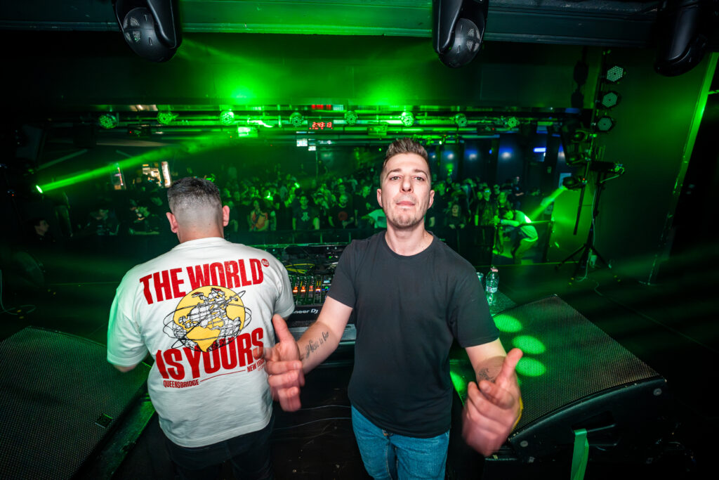 magyar hardstyle 2
adam bass
siderunners